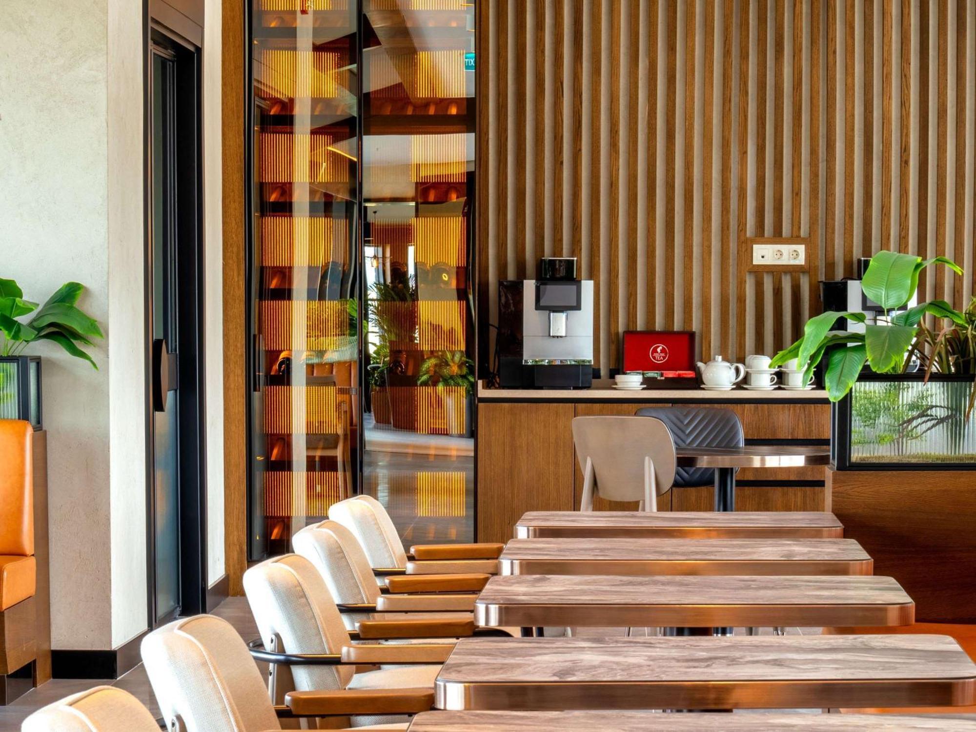Novotel Tbilisi Center Eksteriør billede