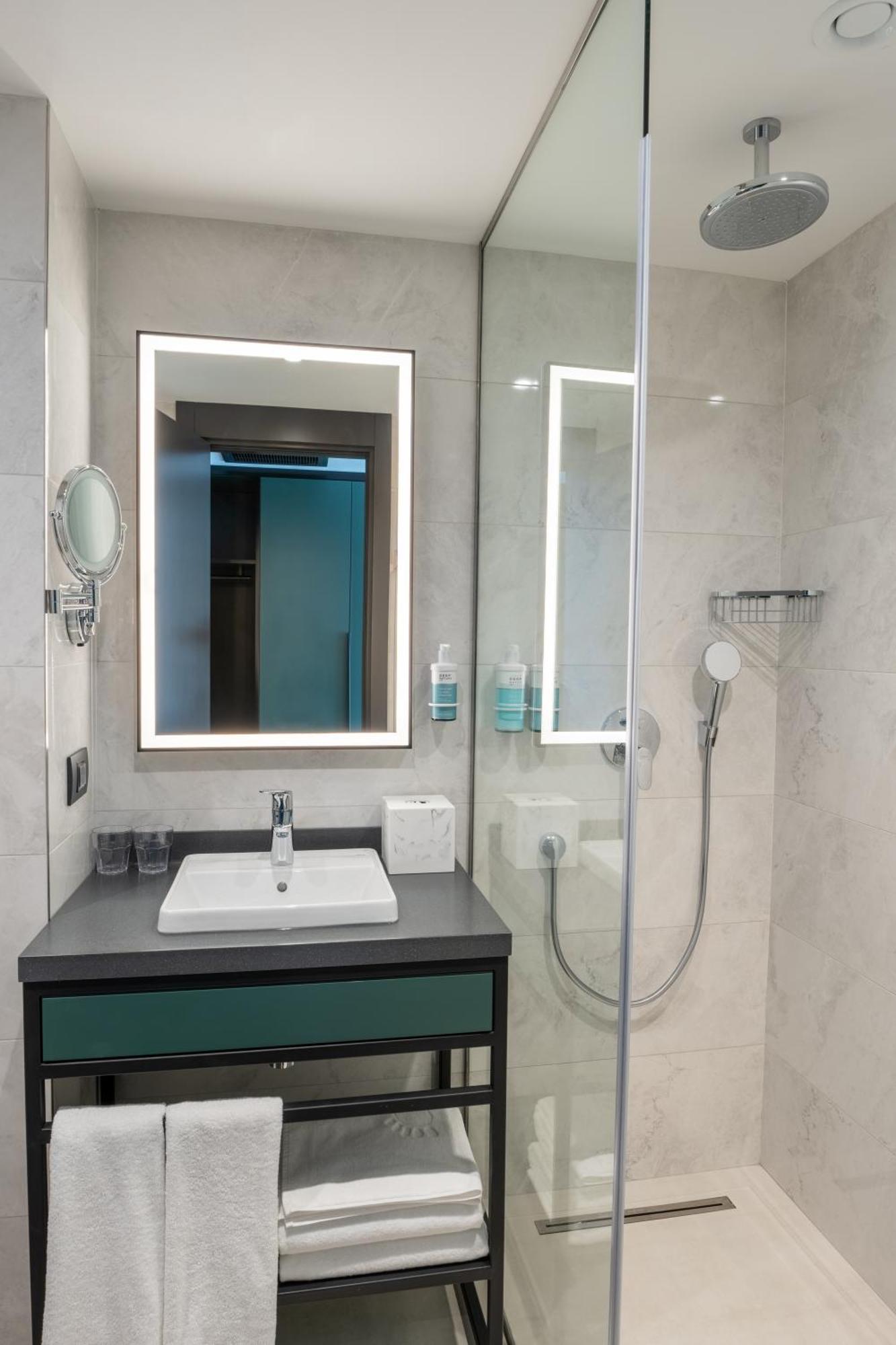 Novotel Tbilisi Center Eksteriør billede